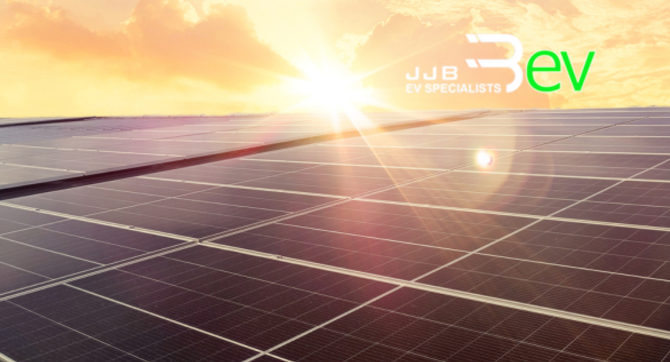 EV Chargers & Solar Panels: The Perfect Match for UK Homeowners