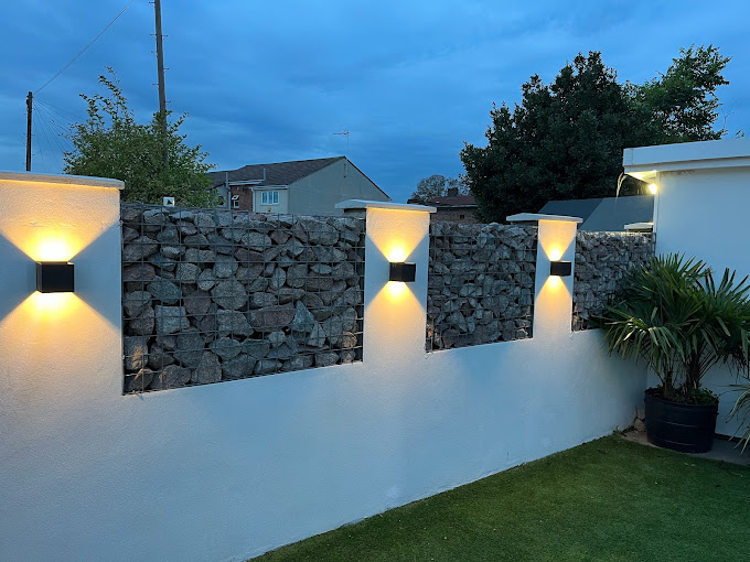 Garden wall lighting